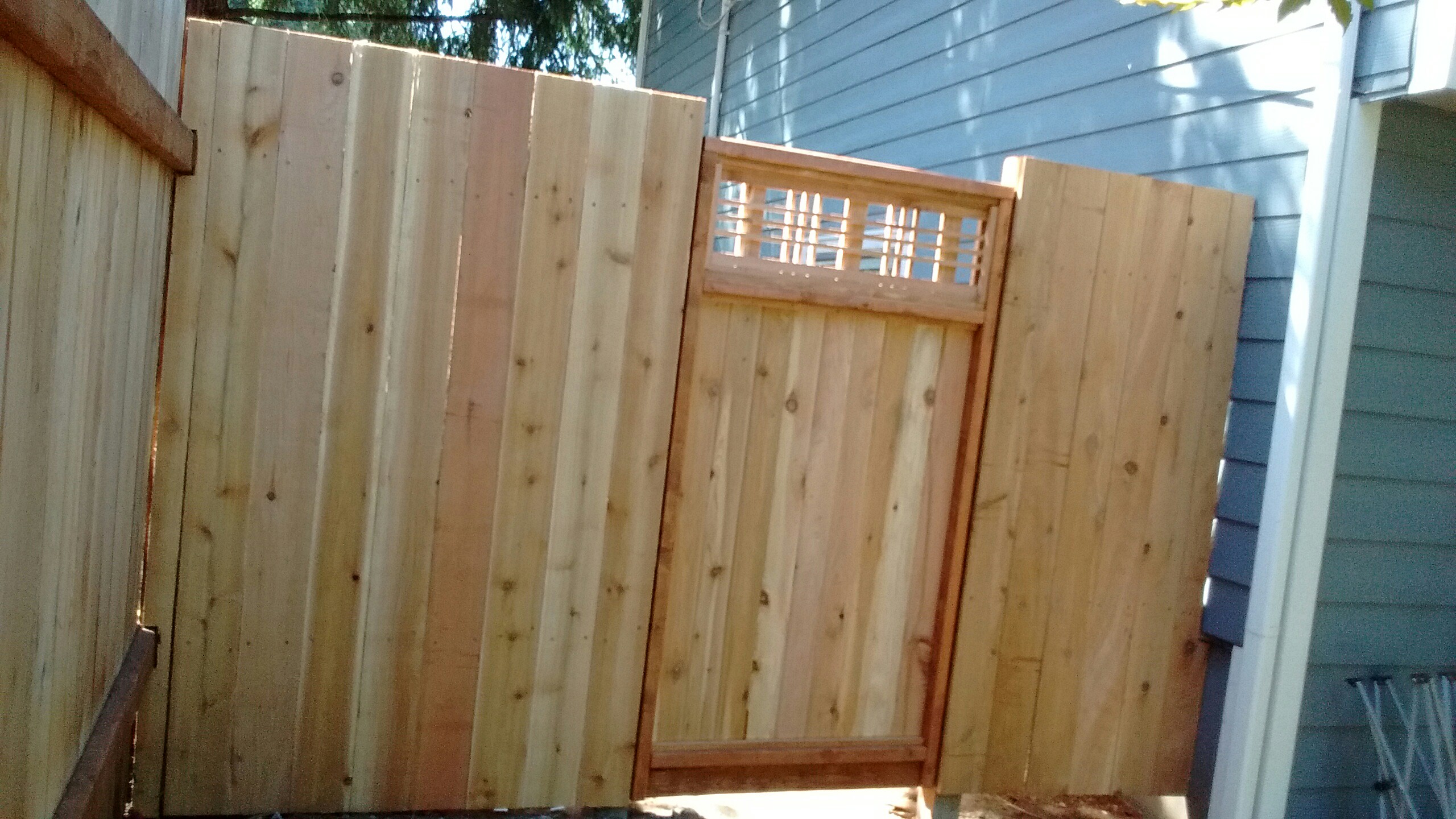 Cedar Fencing - Simple Privacy - Cascade Home Enhancement LLC