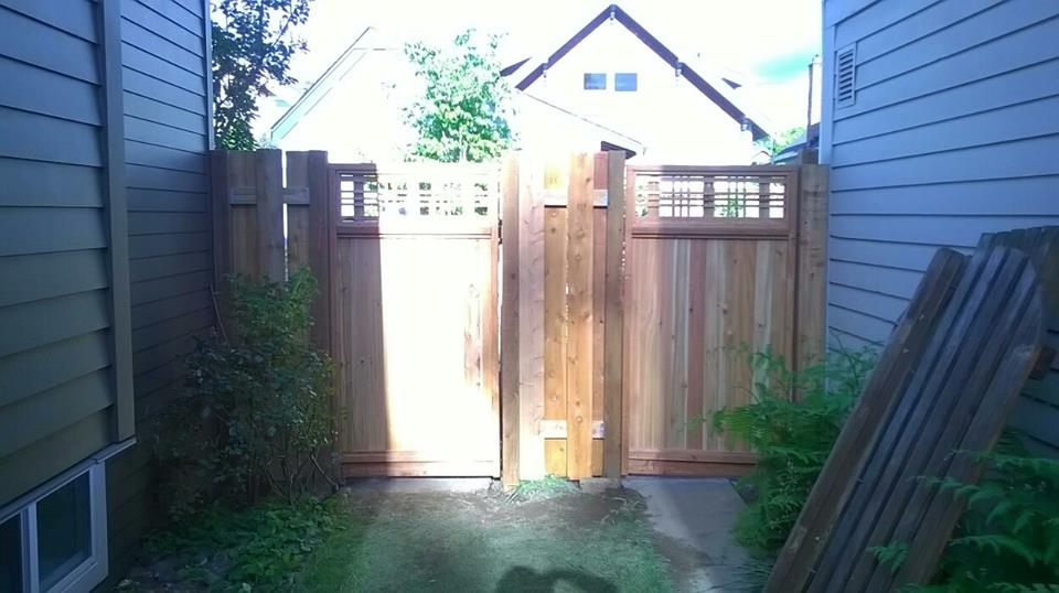 Cedar Fencing - Simple Privacy - Cascade Home Enhancement LLC